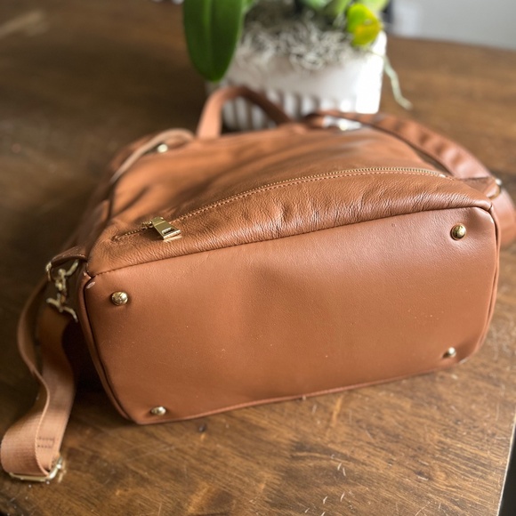 Elkie&Co Milan Diaper Bag (Genuine Leather) - Picture 3 of 10